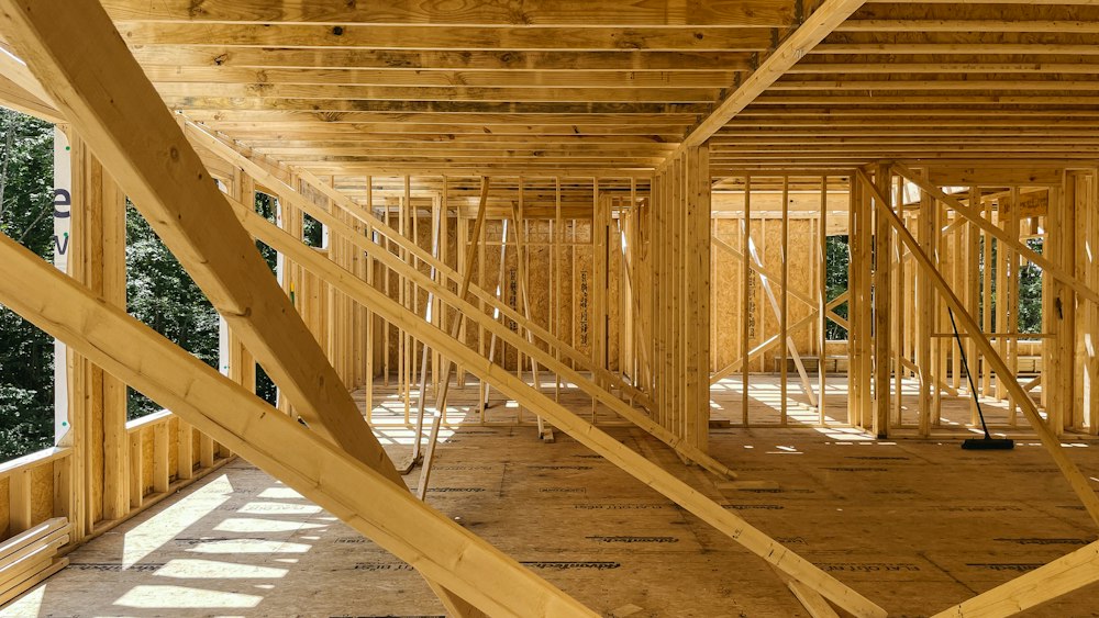 Inside the house frame: Framing and the spaces taking shape